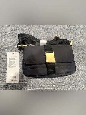 Rhône On The Daily Crossbody Bag | pure bla